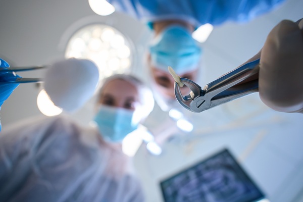 Wisdom Teeth Extraction: What To Expect Before, During, And After